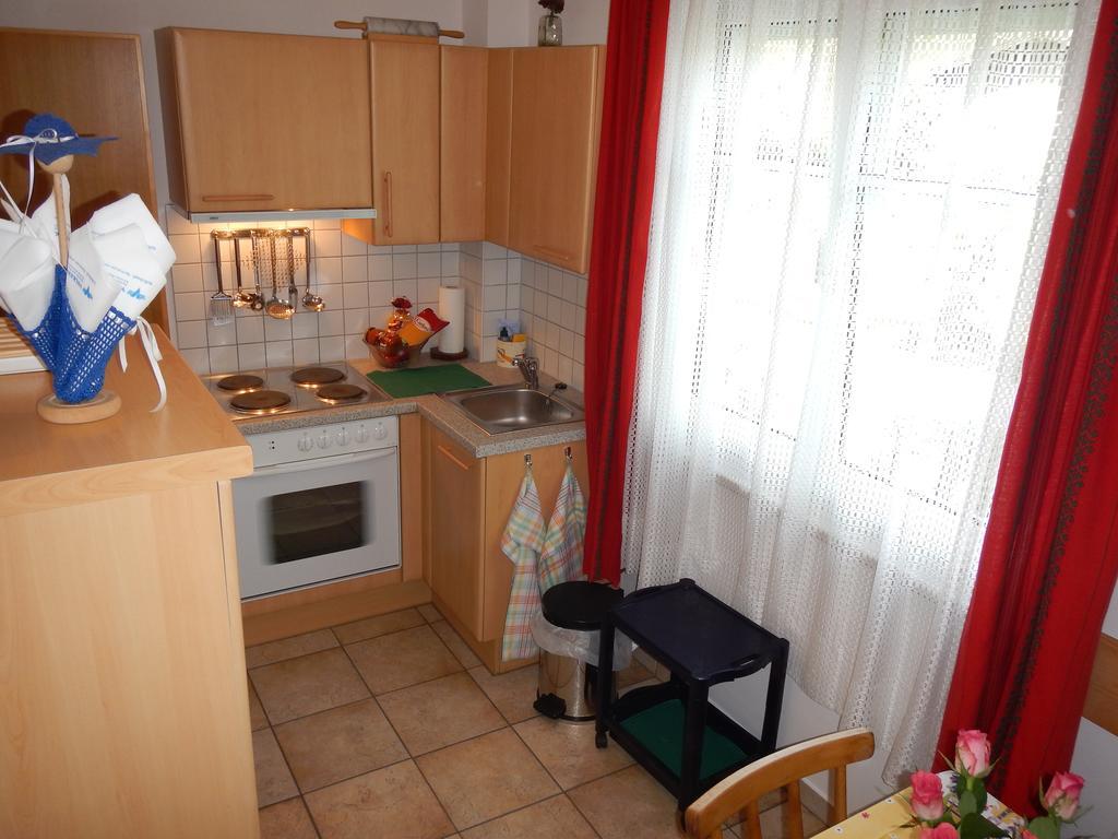Apartmán Haus Friedburg Velden am Wörthersee Pokoj fotografie